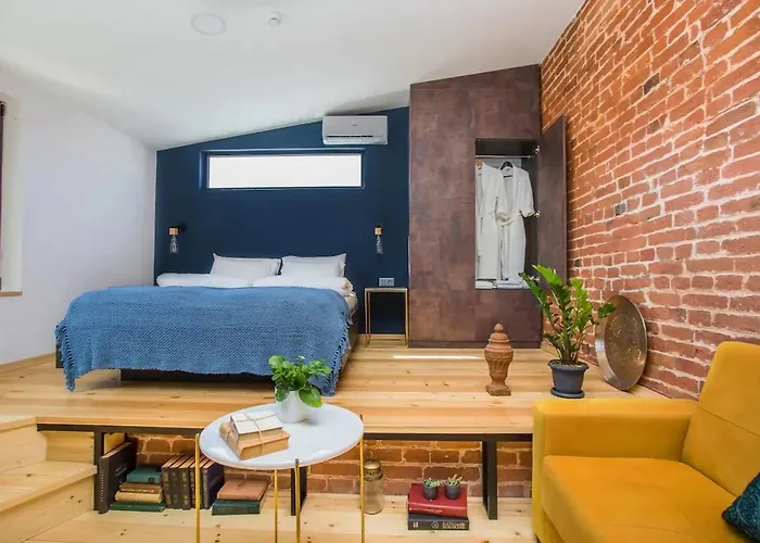 Two Bedroom Apartment With Amazing City View - Telescope
